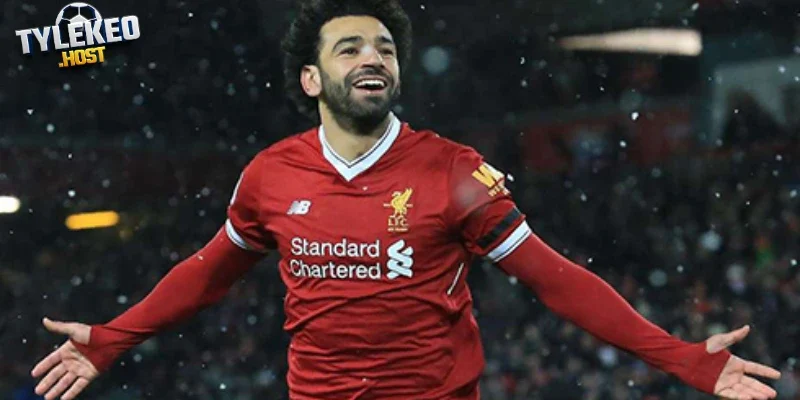 Al Nassr mời Salah thay CR7, Barcelona chi 74 triệu mua Rashford - Martinez